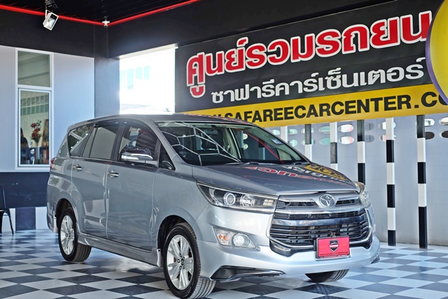 TOYOTA INNOVA [ 2.8 ] V CRYSTA AT ปี 2017 จด2018