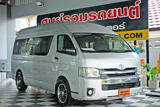 TOYOTA COMMUTER [ 3.0 ] MT ปี 2017
